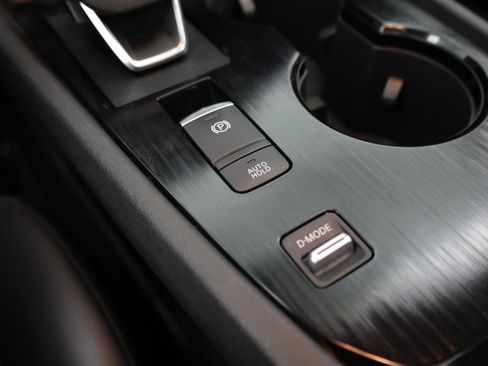 Used 2021 Nissan Rogue SV w/ Premium Package FWD image 18