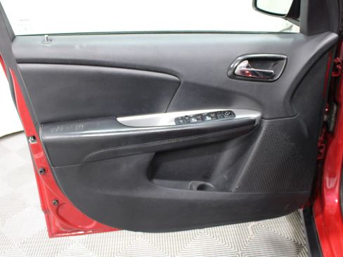 Used 2018 Dodge Journey SE FWD image 5