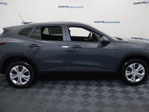 New 2026 Chevrolet Trax LS FWD image 5