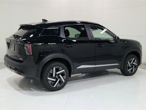 Certified 2026 Nissan Kicks SV FWD image 8