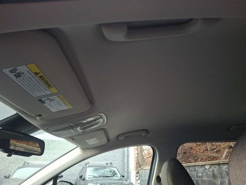 Used 2019 Hyundai Santa Fe SEL image 14