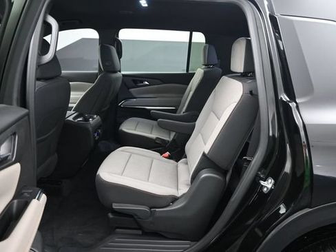 Used 2024 Chevrolet Traverse LT w/ Midnight/Sport Edition AWD/4WD image 19