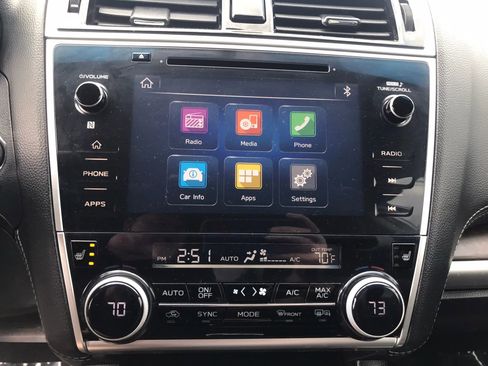 Used 2018 Subaru Outback 2.5i Limited AWD/4WD image 21