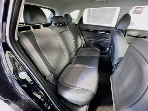 New 2026 Kia Seltos S FWD image 21
