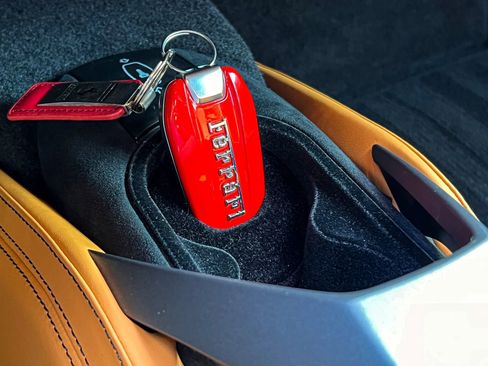 Used 2018 Ferrari 488 GTB image 19