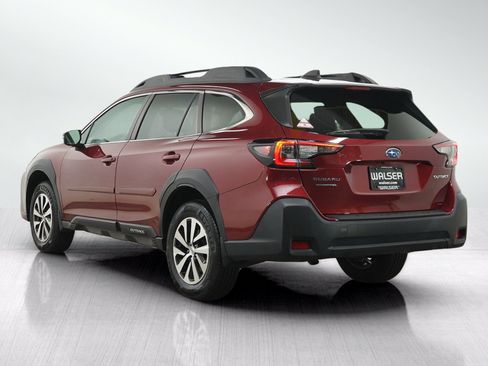 Used 2024 Subaru Outback Premium AWD/4WD image 3