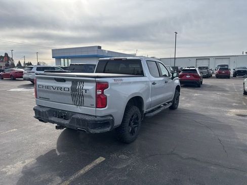 Used 2020 Chevrolet Silverado 1500 LT Trail Boss w/ Convenience Package image 3
