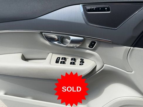 Certified 2025 Volvo XC90 B5 Core w/ Protection Package Premier AWD/4WD image 27