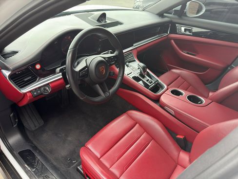 Used 2023 Porsche Panamera 4 Platinum Edition AWD/4WD image 8