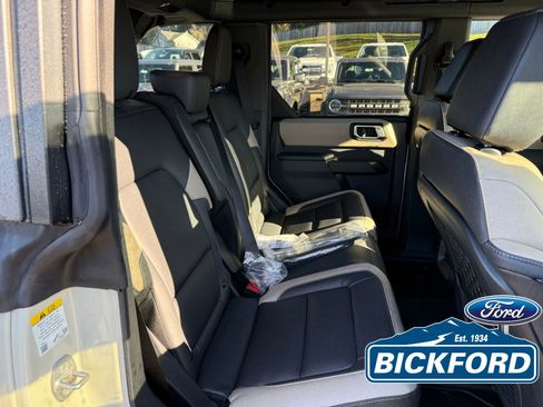 New 2025 Ford Bronco Big Bend w/ Black Diamond Package AWD/4WD image 18