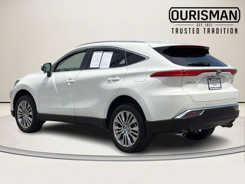 Used 2022 Toyota Venza XLE AWD/4WD image 4