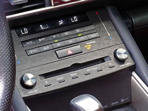 Used 2020 Lexus IS 350 F Sport w/ F Sport Package RWD image 15