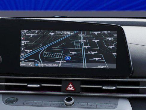 Used 2025 Hyundai Elantra Limited FWD image 13