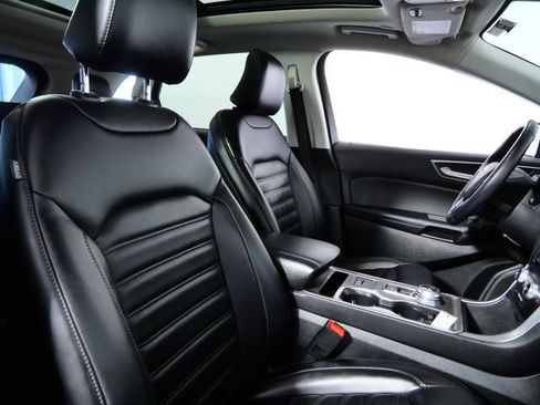 Certified 2024 Ford Edge SEL w/ Convenience Package AWD/4WD image 9