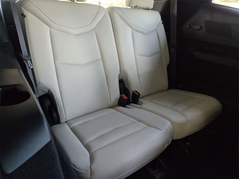 Used 2024 Cadillac XT6 Sport w/ Technology Package image 22