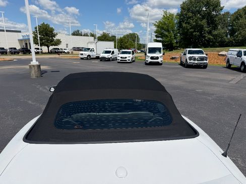 Used 2018 Ford Mustang Premium RWD image 17