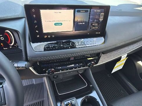 New 2026 Nissan Rogue Platinum AWD/4WD image 15