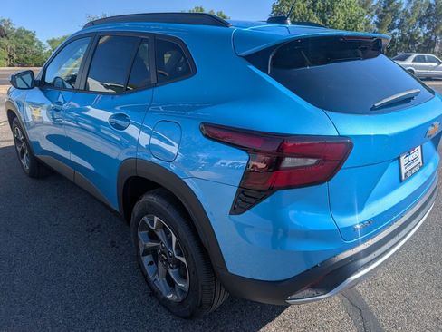 New 2026 Chevrolet Trax LT w/ Driver Confidence Package FWD image 3