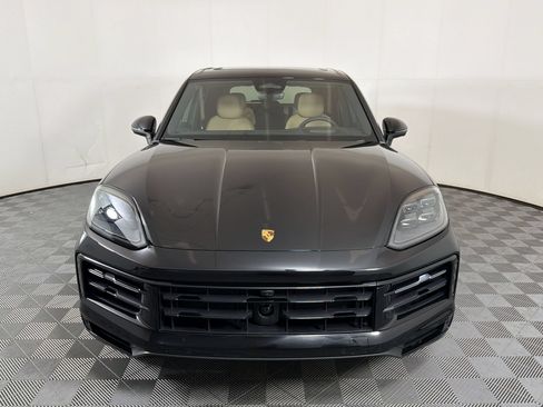 Used 2026 Porsche Cayenne AWD/4WD image 7