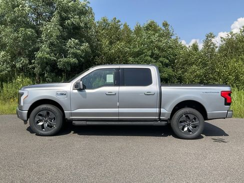 New 2025 Ford F150 Lightning Lariat image 32