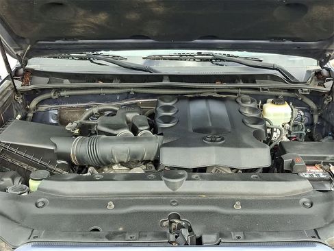 Used 2013 Toyota 4Runner Limited image 30