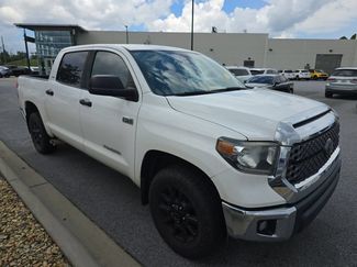 Used 2021 Toyota Tundra SR5 w/ SR5 Upgrade Package AWD/4WD video 1