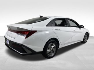 New 2026 Hyundai Elantra SE FWD video 5