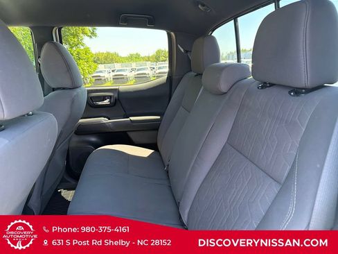 Used 2019 Toyota Tacoma TRD Sport RWD image 28