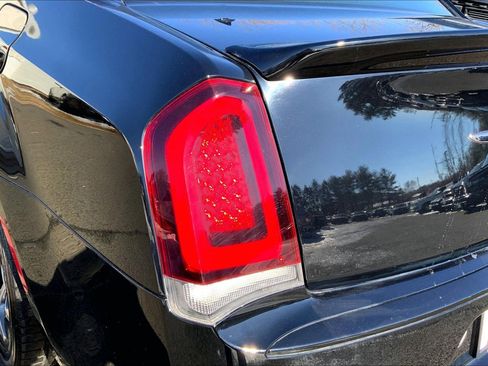 Used 2018 Chrysler 300 S w/ Safetytec Plus Group image 26