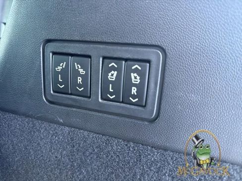 Used 2022 Cadillac XT6 Sport image 12