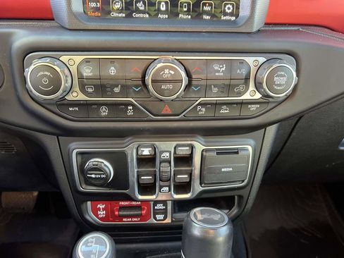 Used 2021 Jeep Wrangler Unlimited Rubicon image 32