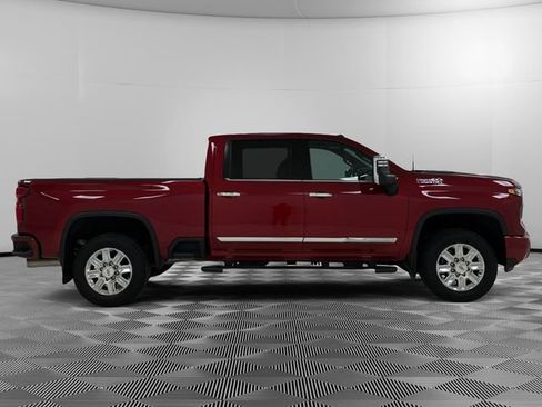 Used 2024 Chevrolet Silverado 2500 High Country w/ High Country Premium Package AWD/4WD image 5