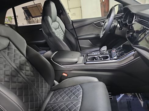 Used 2024 Audi SQ8 Prestige image 10