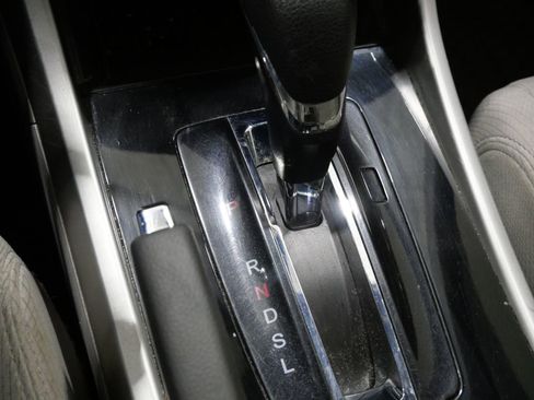 Used 2016 Honda Accord EX image 23