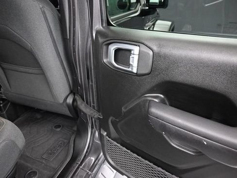 Used 2024 Jeep Gladiator Sport AWD/4WD image 20