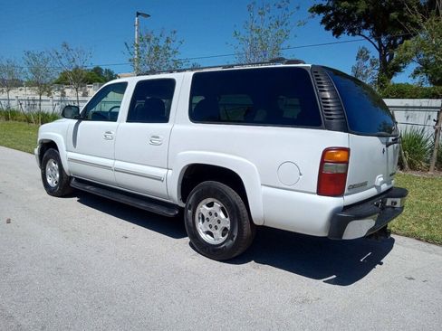 Used 2002 Chevrolet Suburban LT RWD image 11