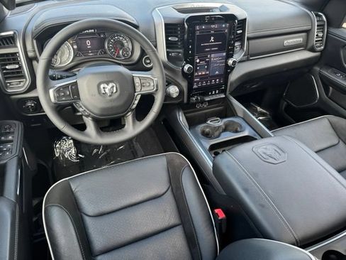 Used 2025 RAM 1500 Laramie AWD/4WD image 11