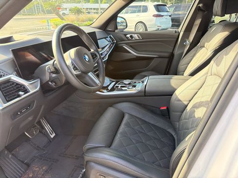 Used 2025 BMW X5 sDrive40i w/ M Sport Package RWD image 10