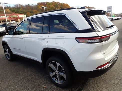 New 2025 Jeep Grand Cherokee Limited w/ MOPAR Finishing Package image 3