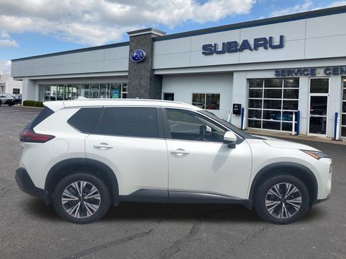 Used 2023 Nissan Rogue SV w/ SV Premium B Package AWD/4WD image 8