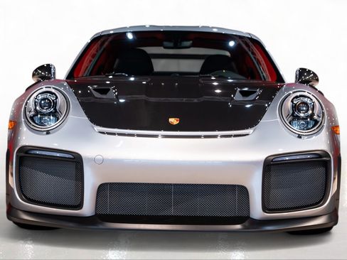 Used 2018 Porsche 911 GT2 RS RWD image 7