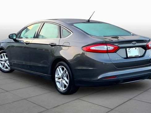Used 2016 Ford Fusion SE w/ Equipment Group 202A FWD image 11