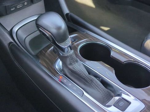 Used 2024 Chevrolet Malibu LT FWD image 16