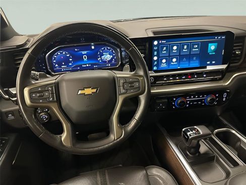 Certified 2022 Chevrolet Silverado 1500 High Country w/ High Country Premium Package image 36