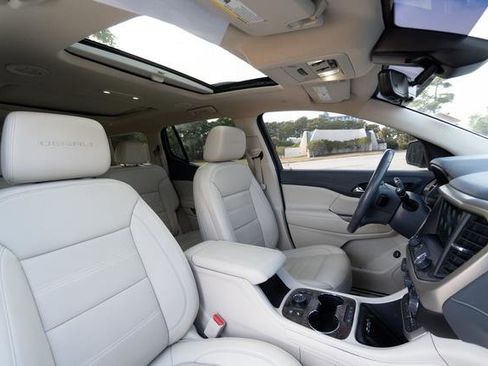 Used 2022 GMC Acadia Denali w/ Denali Ultimate Package image 27