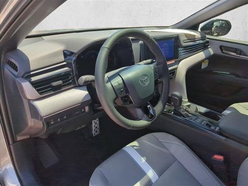 Used 2026 Toyota Camry SE FWD image 13