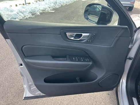 Certified 2025 Volvo XC60 B5 Plus AWD/4WD image 16