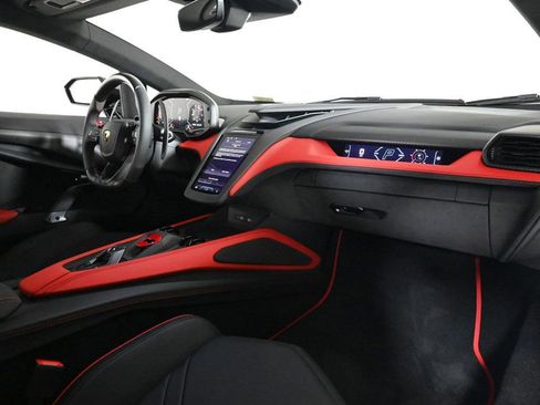 Used 2024 Lamborghini Revuelto image 15
