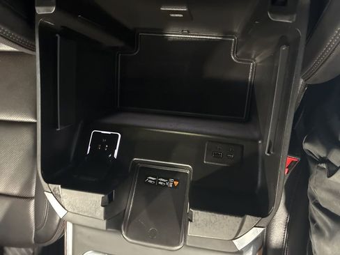 Used 2025 Chevrolet Silverado 2500 High Country image 34