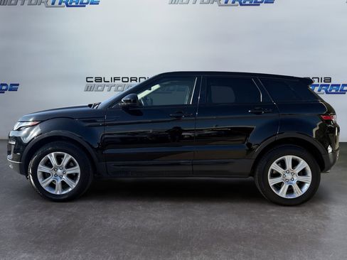 Used 2018 Land Rover Range Rover Evoque SE image 8